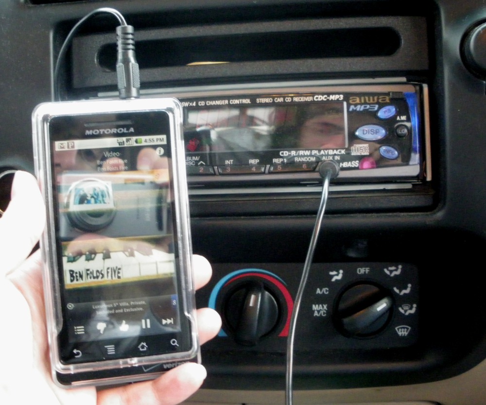 http://www.womenwithdroids.com/wp-content/uploads/2010/03/Pandora_In_Car.jpg